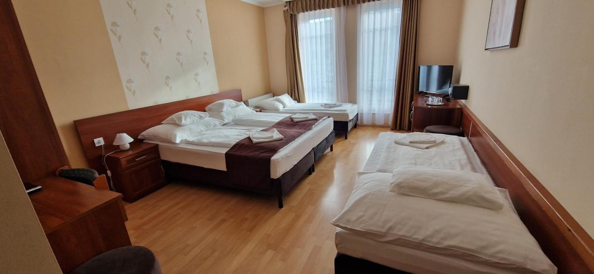 Hotel Patonai Fertőd Εξωτερικό φωτογραφία