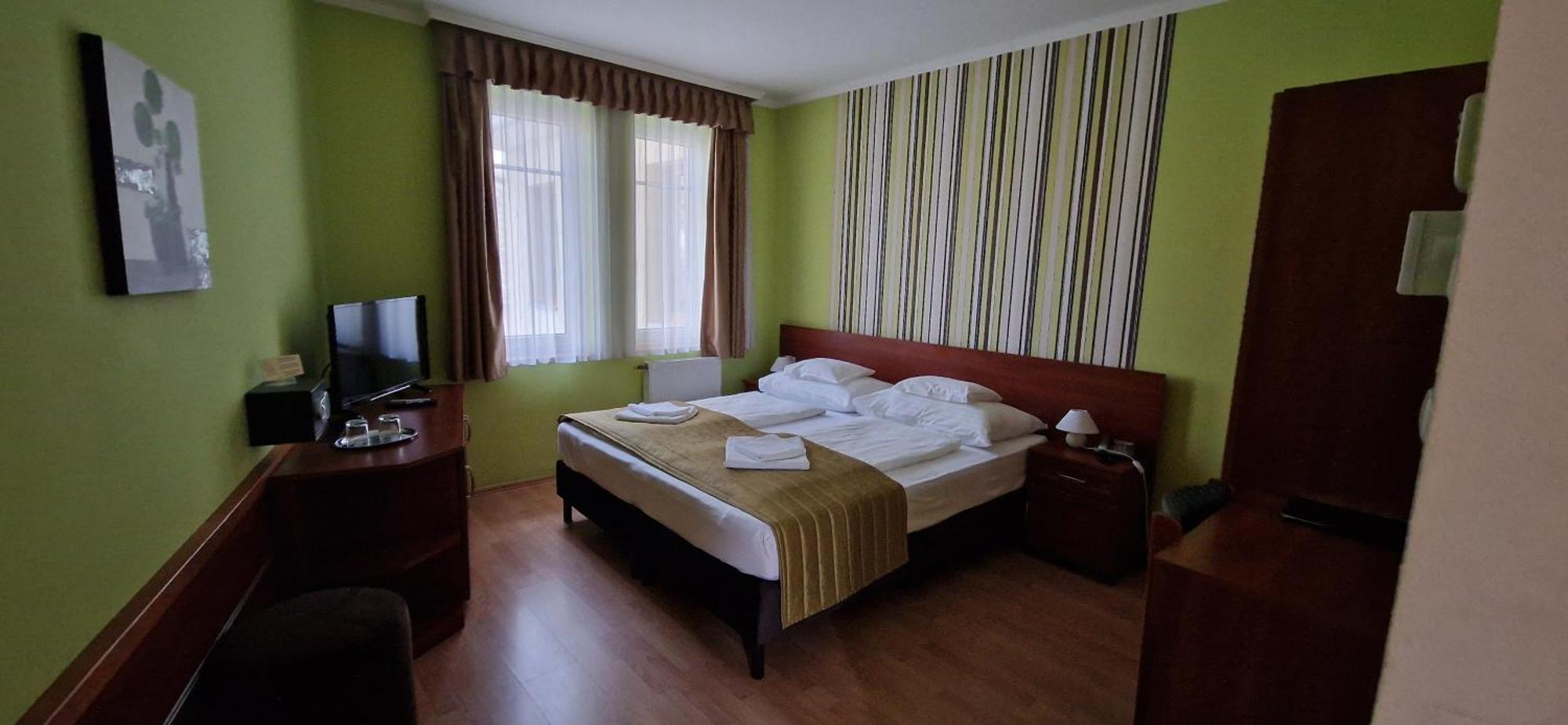 Hotel Patonai Fertőd Εξωτερικό φωτογραφία