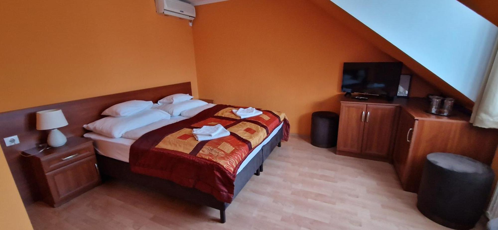 Hotel Patonai Fertőd Εξωτερικό φωτογραφία