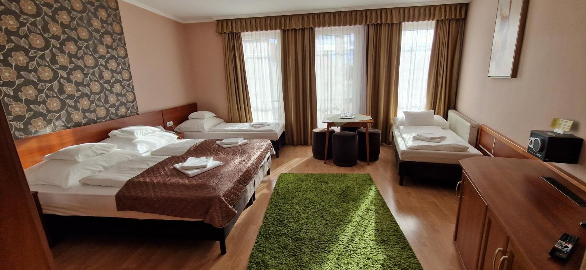 Hotel Patonai Fertőd Εξωτερικό φωτογραφία